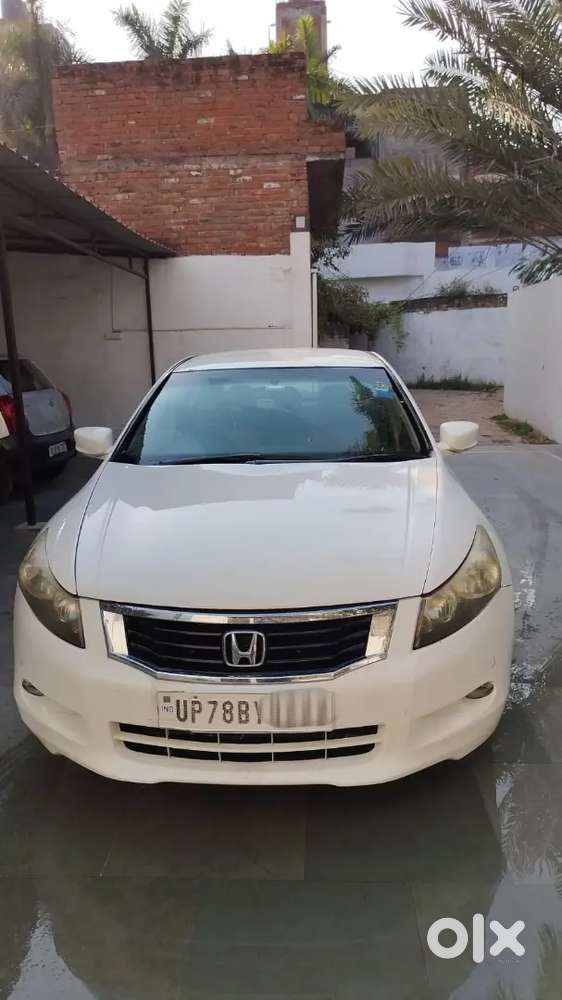 Well-maintained Honda Accord Petrol, Ready To Drive. Clean And Luxurio