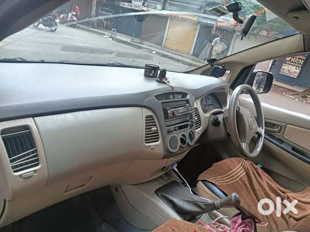 Toyota Innova 2011 Diesel Well Maintained