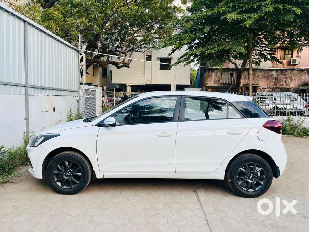 Hyundai I20 Sportz 1.4 At Vtvt, 2019, Petrol