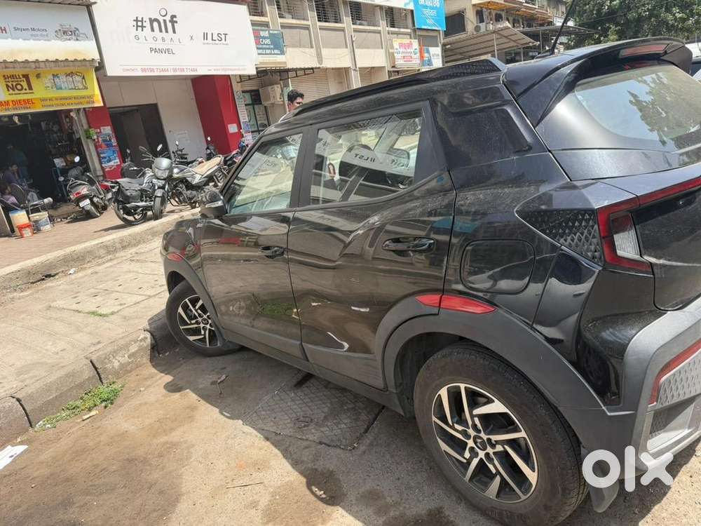 Mahindra Xuv 3xo 2024 Petrol Well Maintained