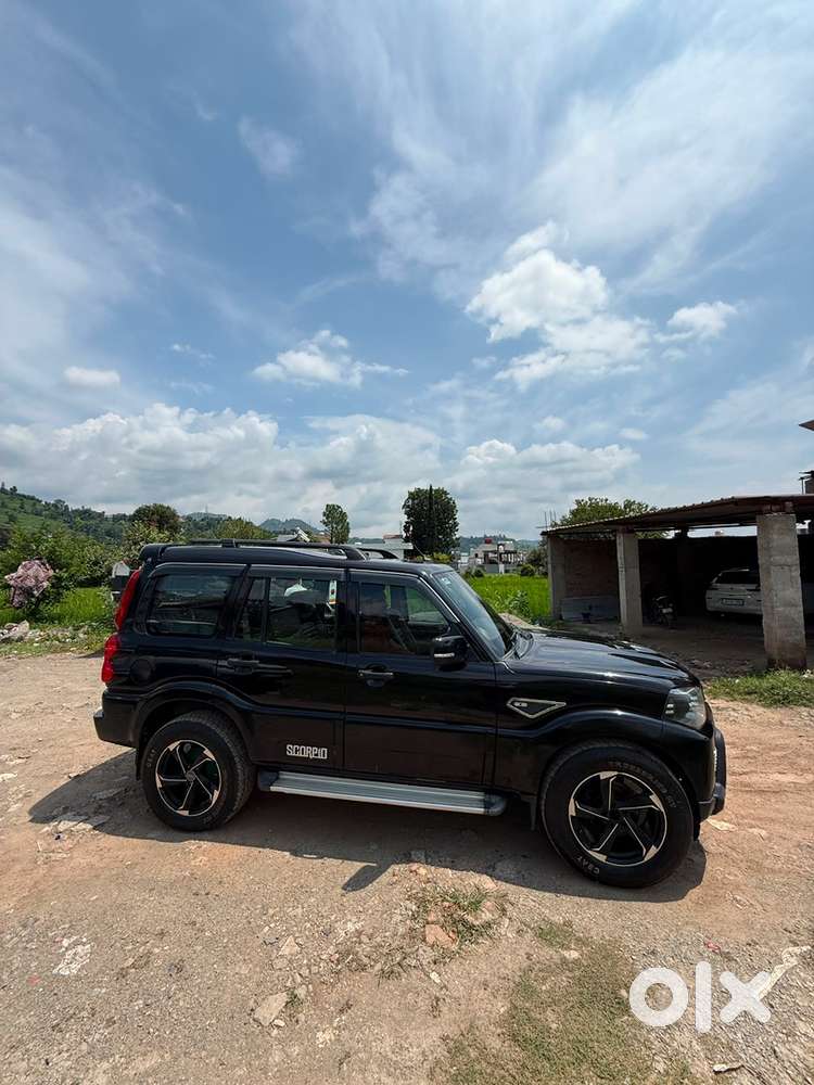 Mahindra Scorpio Classic 2021 Diesel Manual