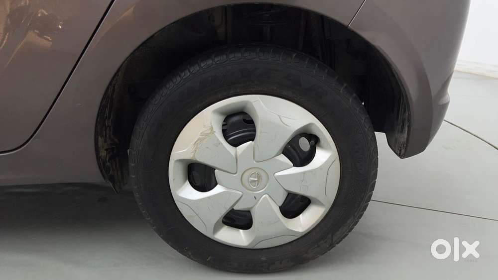 Tata Tiago 1.2 Revotron Xt, 2017, Petrol