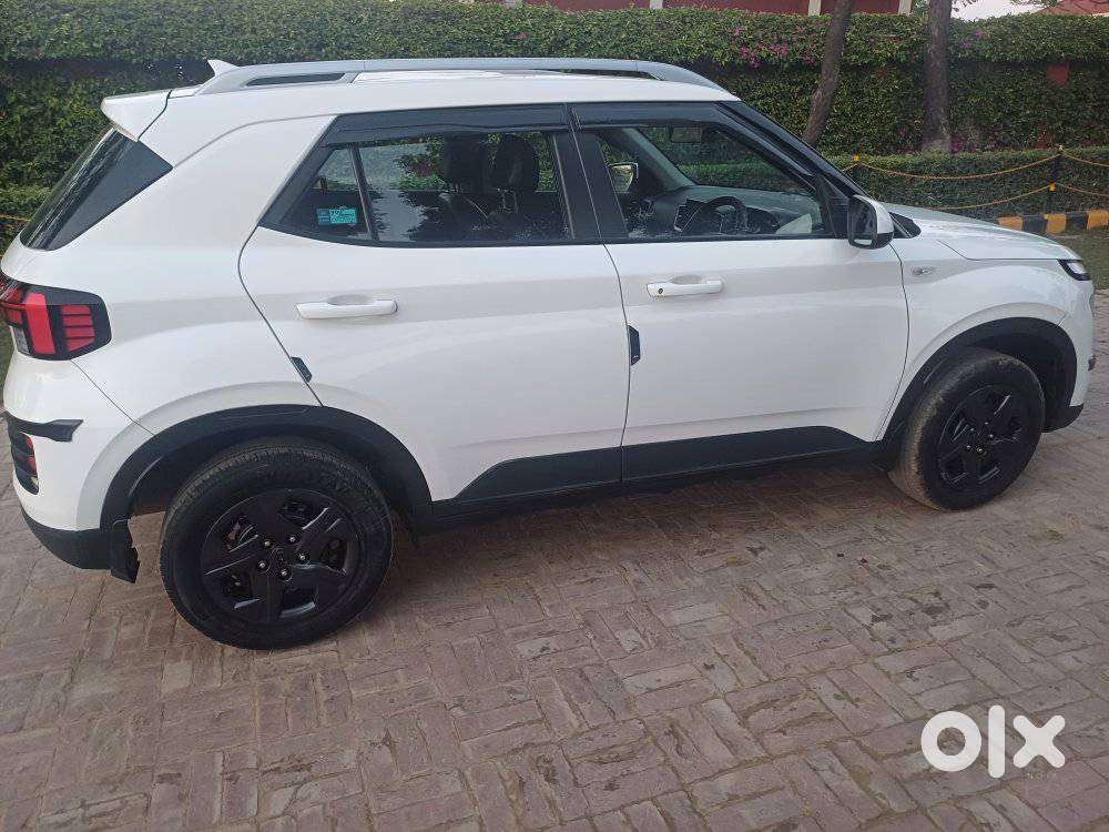 Hyundai Venue S 1.2 Petrol, 2024, Petrol