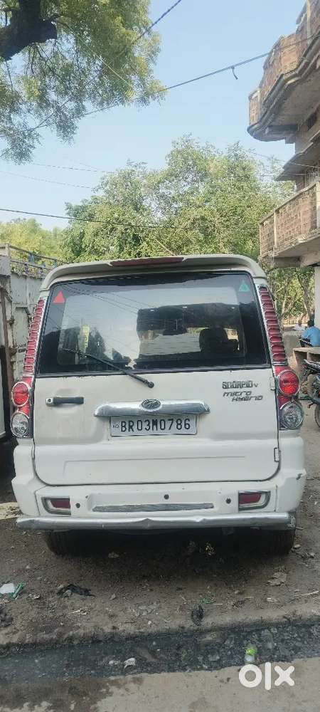 Gadi Me Kuch Problem Nahi Hai Driver Nahi Hai Is Liye Bech Raha Hun
