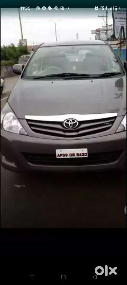 Toyota Innova 2011