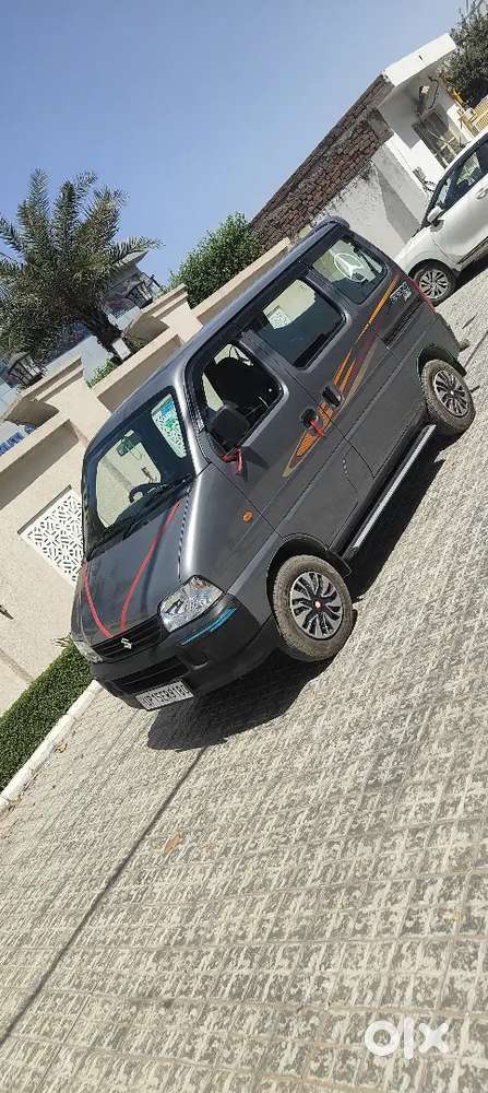 Maruti Suzuki Eeco Smiles 2025