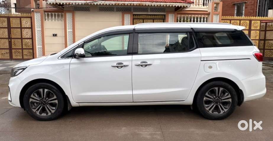 Kia Carnival Limousine Plus 7 Str, 2022, Diesel