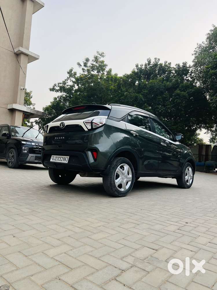 Tata Nexon 1.2 Revotron Xm Plus (s), 2023, Petrol