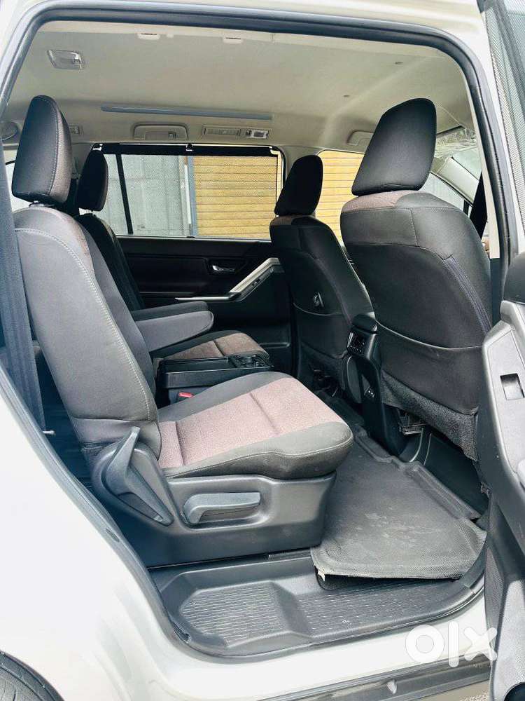 Toyota Innova Hycross 2.0 Vx Hybrid 7 Str, 2024, Petrol