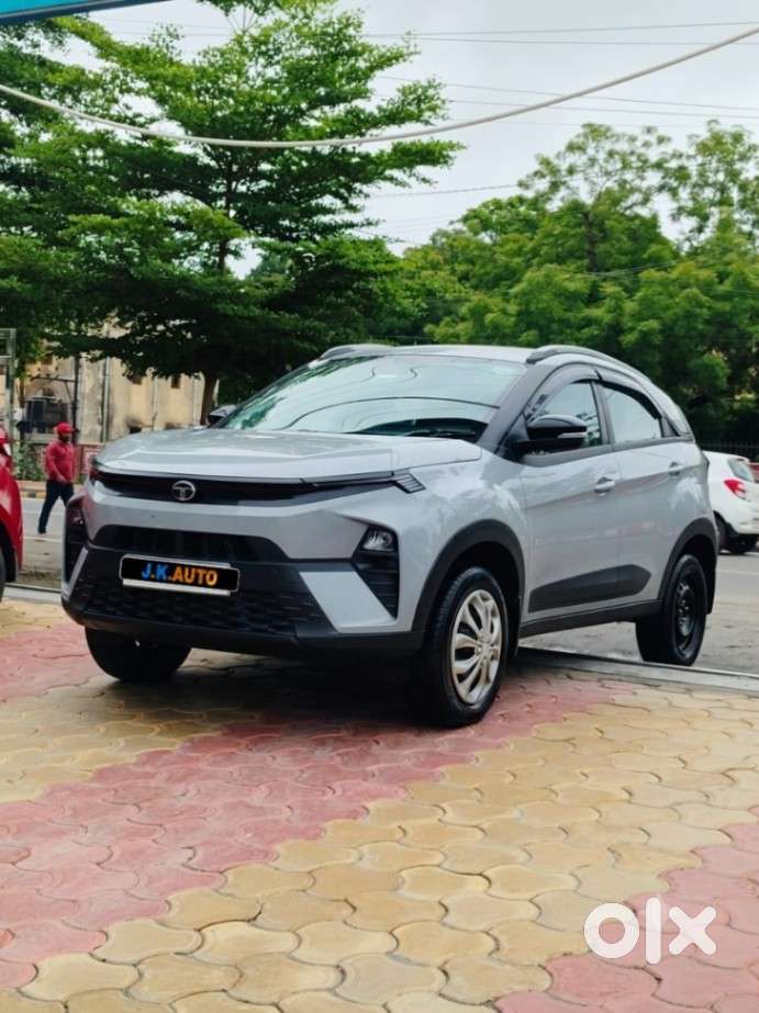 Tata Nexon Fearless Plus (ps) 1.2 Icng 6mt Red Dark Edition, 2025, P..