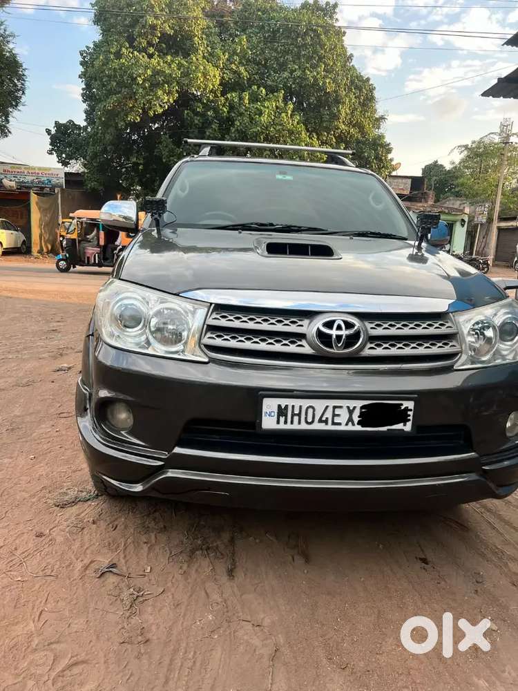 Toyota Fortuner Diesel 2011 Manual 4x4