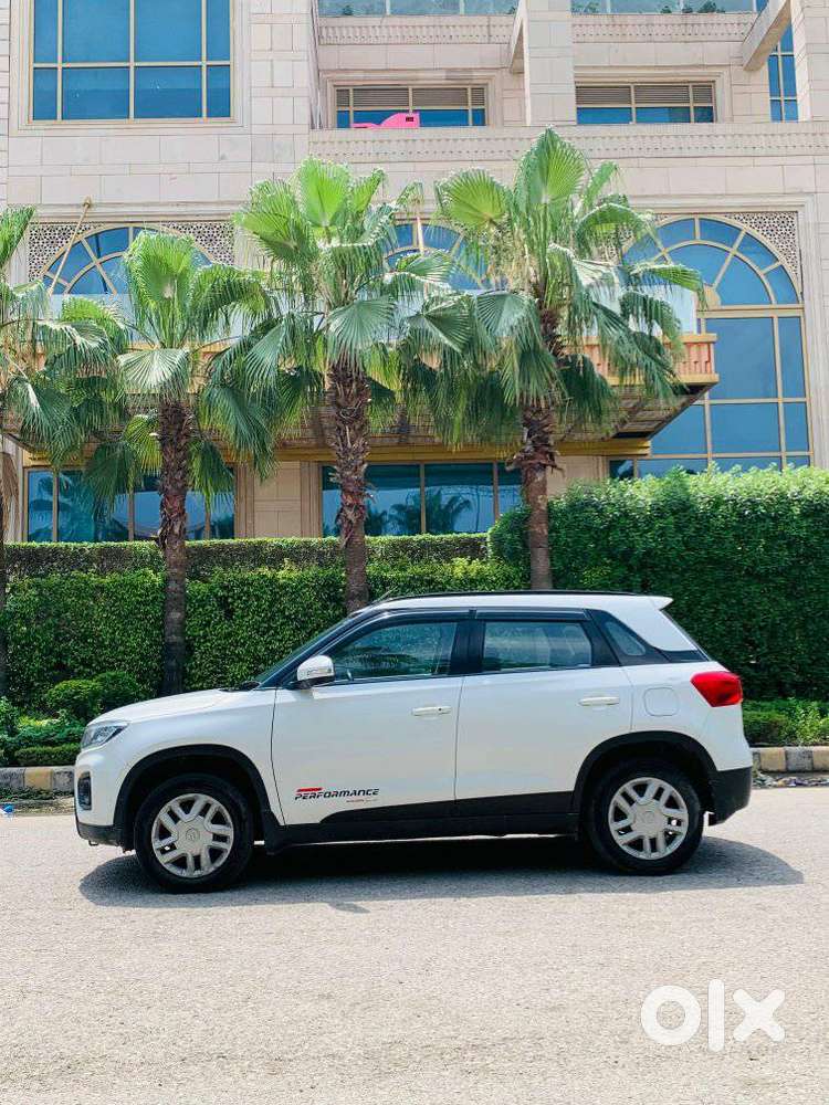 Maruti Suzuki Brezza 1.5 Vxi Cng, 2020, Cng & Hybrids