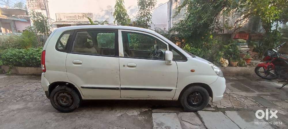 Maruti Suzuki Zen Estilo 2010