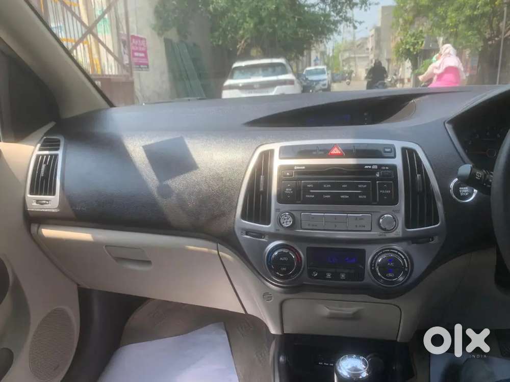 I20 Asta 31829 Kms Run Top Model Brand New Condition With New Tyres