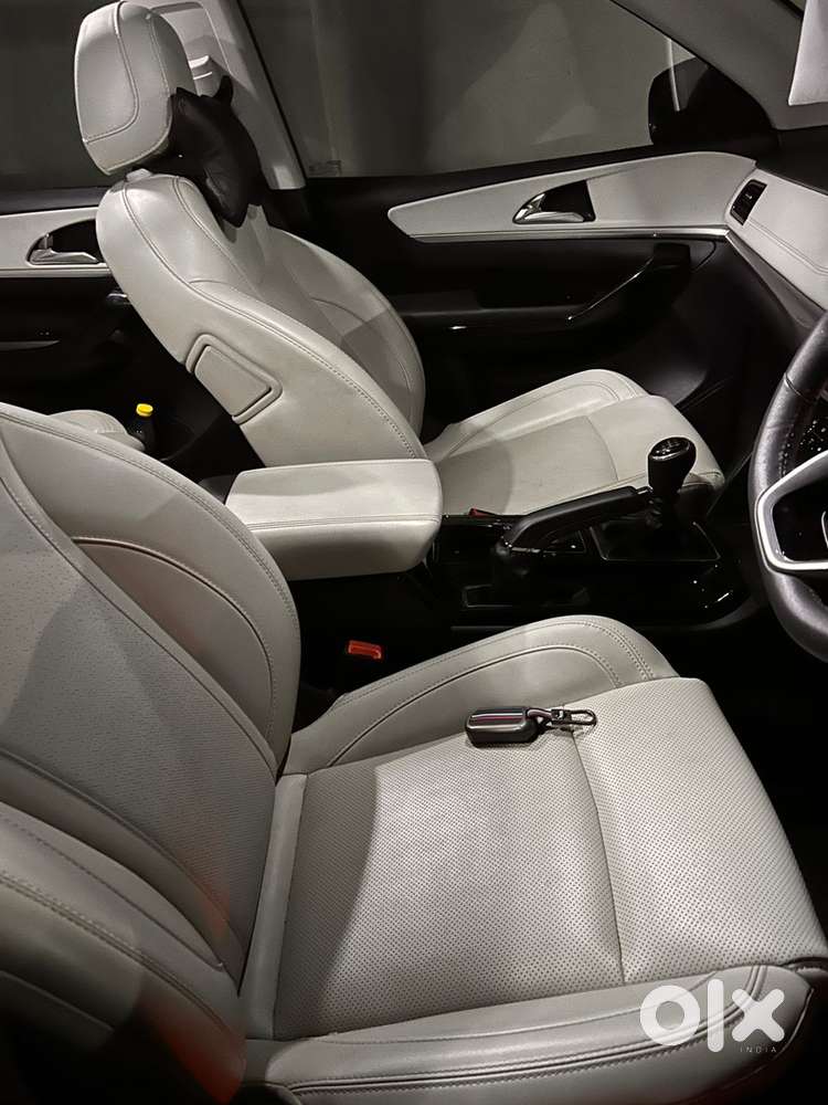 Mahindra Xuv700 Diesel 2025