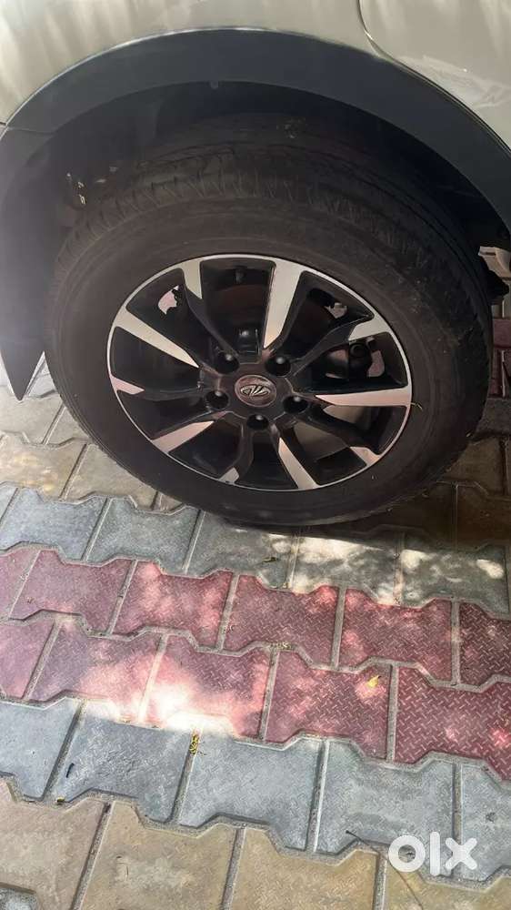 Xuv500 At Diesel Brand New, 23k Done
