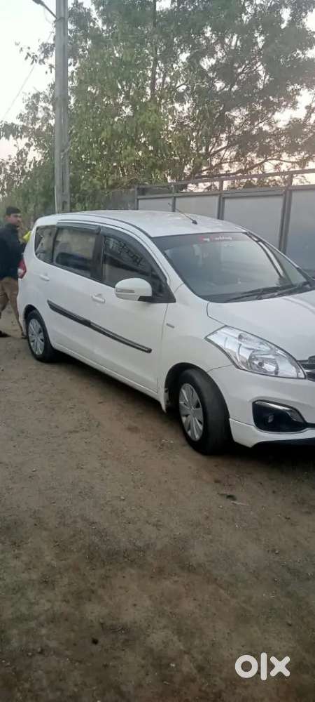 2nd Maruti Suzuki Ertiga Smart Hybrid 2017 Diesel Manual