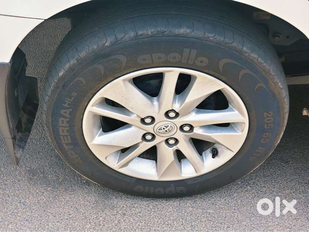 Toyota Innova Crysta 2.4 G Mt, 2023, Diesel