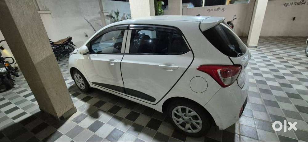 Hyundai Grand I10 2017 Cng & Hybrids Good Condition