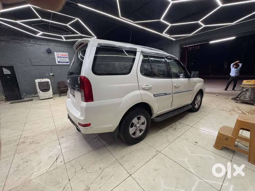 Tata Safari Storme 2017 Year