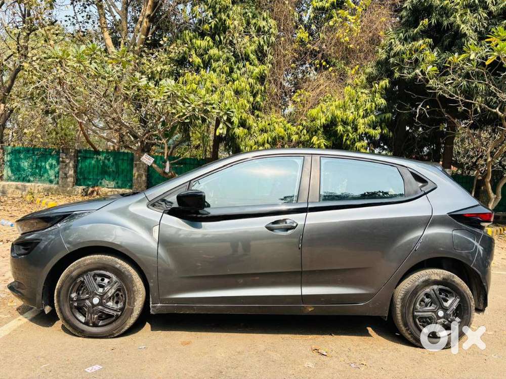 Tata Altroz 1.2 Xe, 2023, Petrol