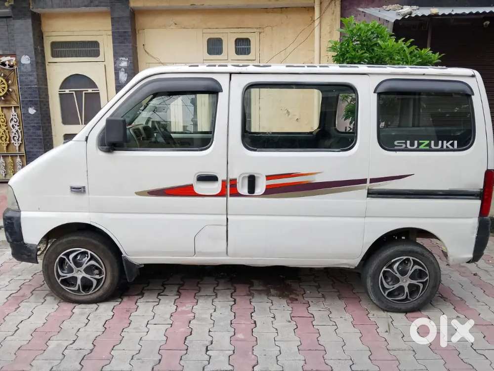 Maruti Eeco Ac 2013 Petrol Well Maintained
