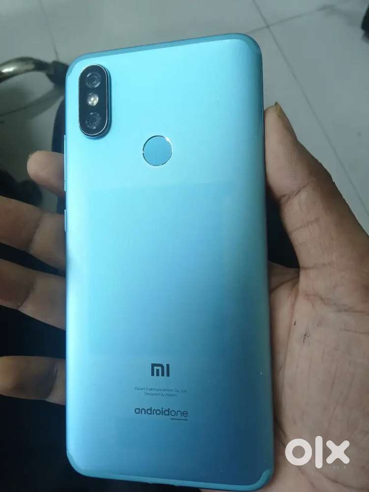 Mi A2 6gb 128 gb only phone