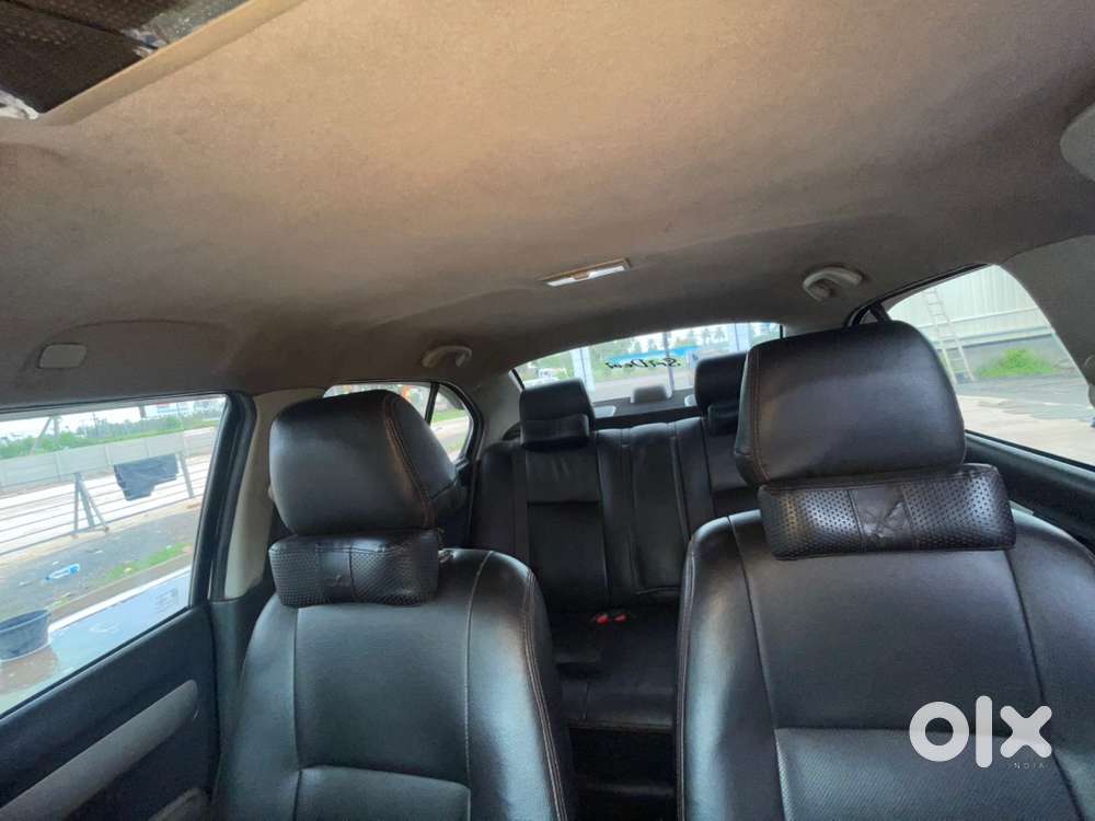 Maruti Swift Dzire 2011