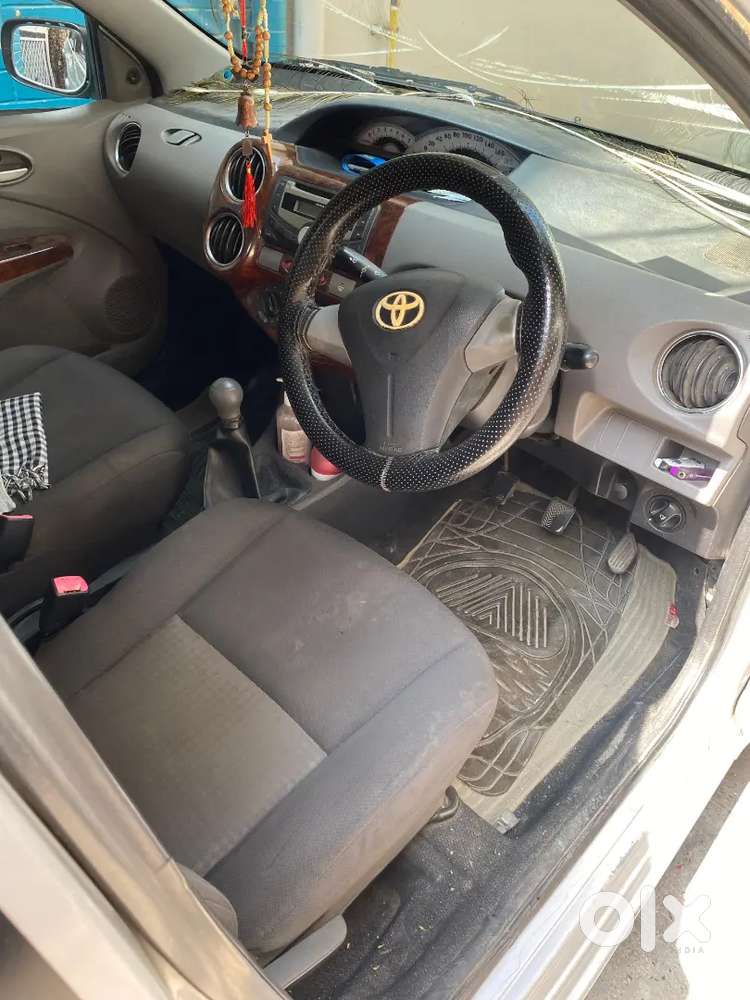 Toyota Etios 2011 Petrol 90000 Km Driven