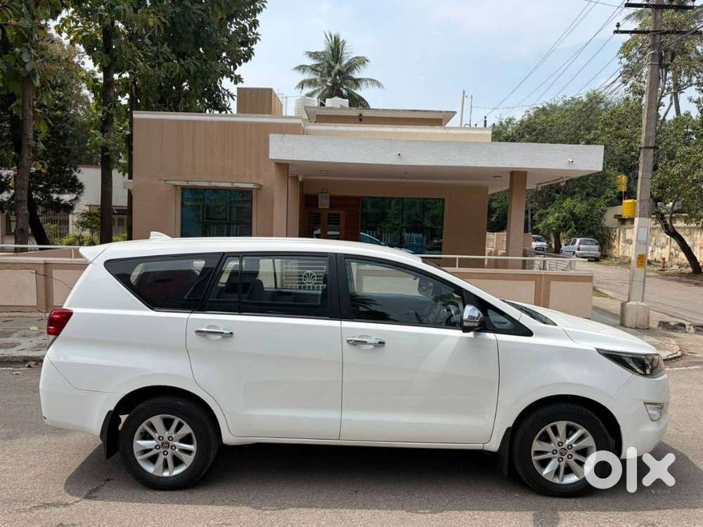 Toyota Innova Crysta 2.8 Gx At, 2016, Diesel