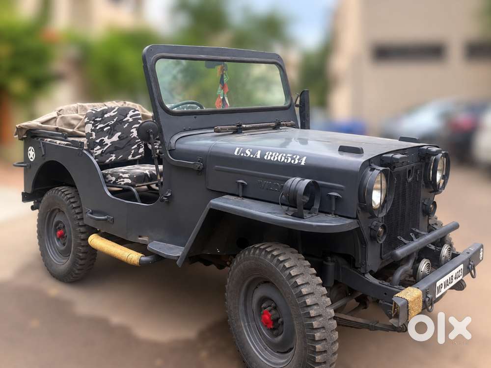 Vintage Jeep Kaiser 1953