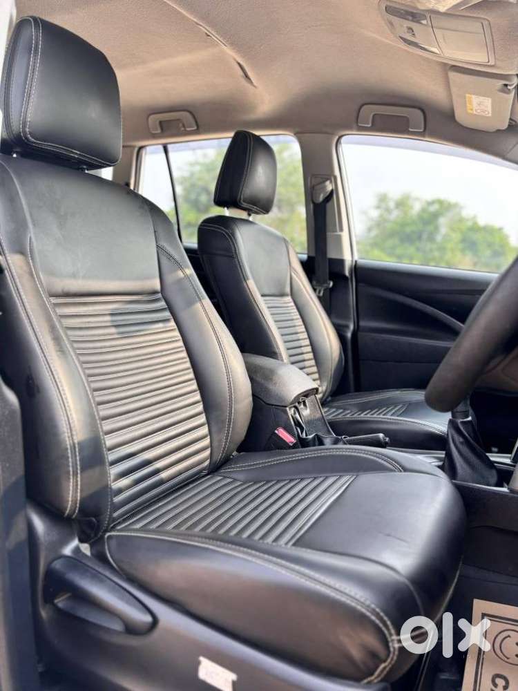 Toyota Innova Crysta 2.4 G Mt, 2025, Diesel