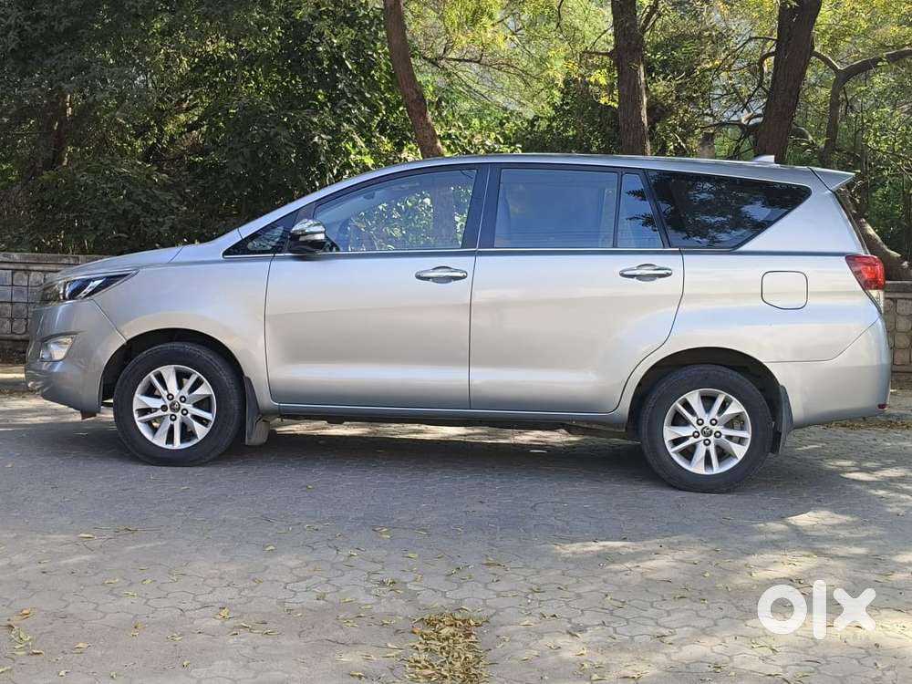 Toyota Innova Crysta 2.8z Automatic, 2017