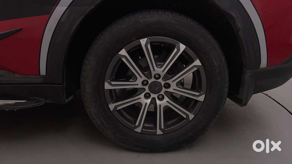 Mahindra Xuv700 2.0 Ax 7 Petrol At Luxury Pack Str, 2021, Petrol