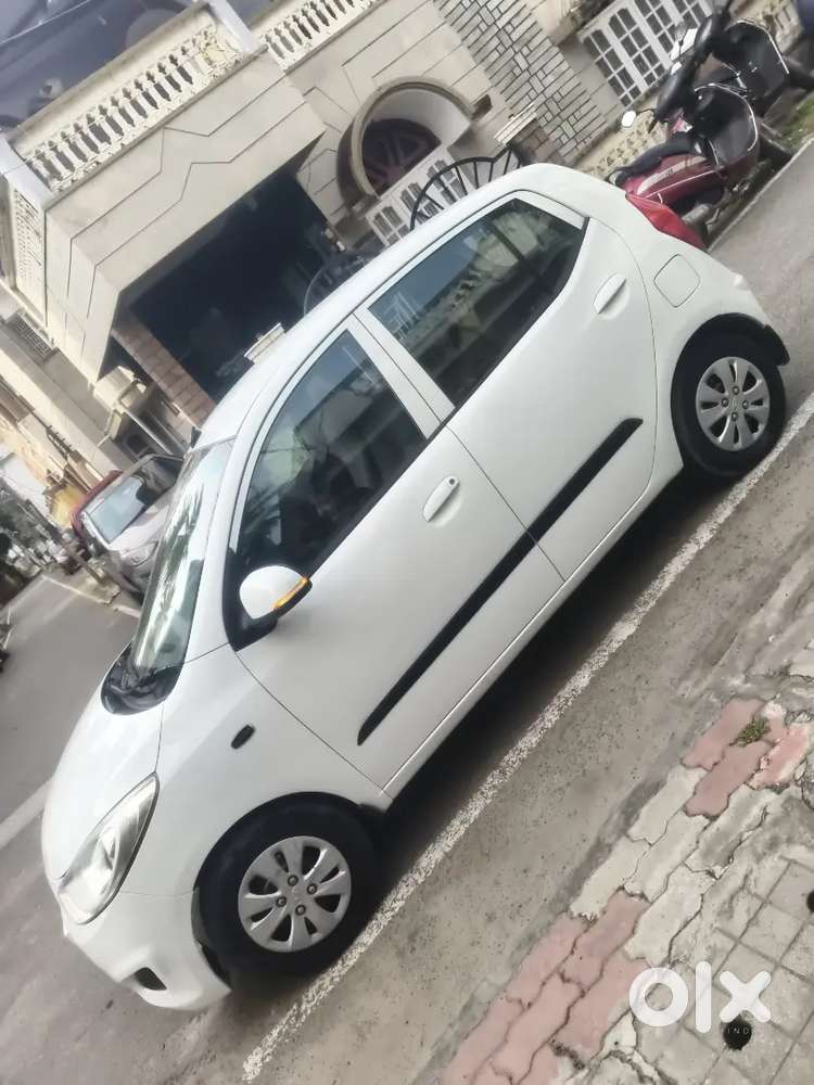 Hyundai I10 Magna 1.2 Solid Bs4 Engine 2011 Car
