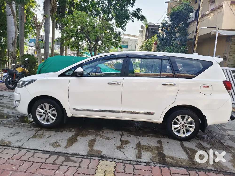 Toyota Innova Crysta 2019 Diesel 200000 Km Driven