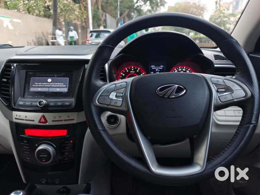 Mahindra Xuv300 1.2 W8 (o) Amt Petrol, 2022, Petrol