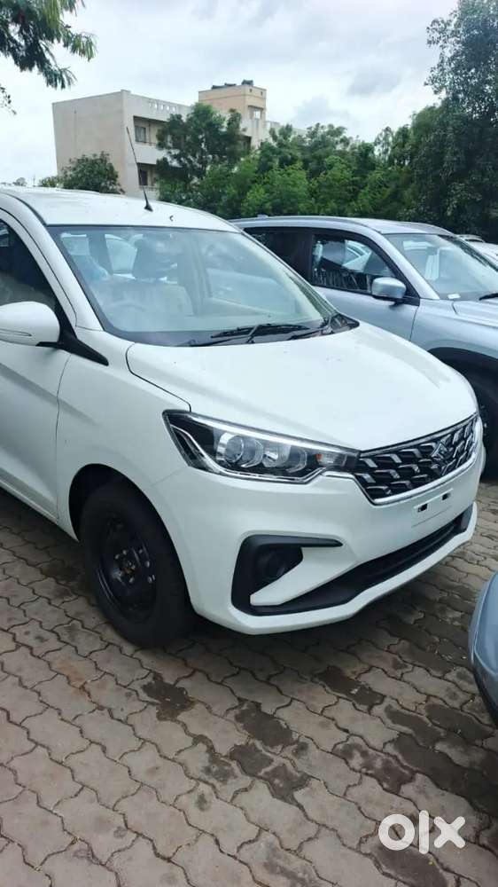 Maruti Suzuki Ertiga 2026 Petrol 400 Km Driven