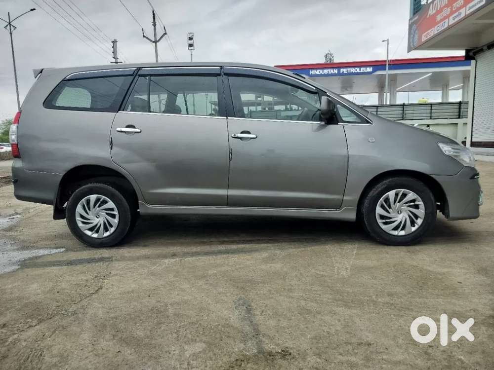 Toyota Innova 2.5 G (diesel) 8 Seater Bs Iv, 2016, Diesel