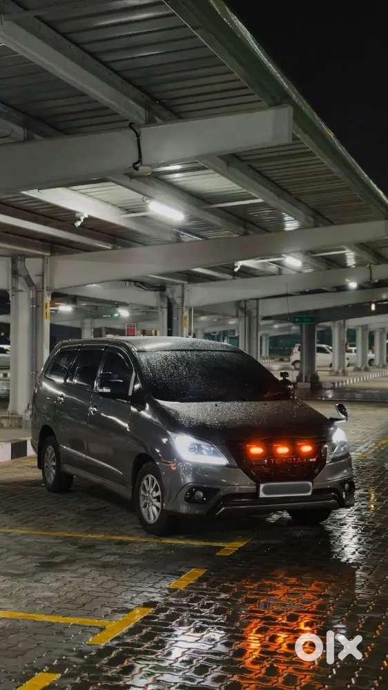 Toyota Innova 2015 Diesel 8 Str