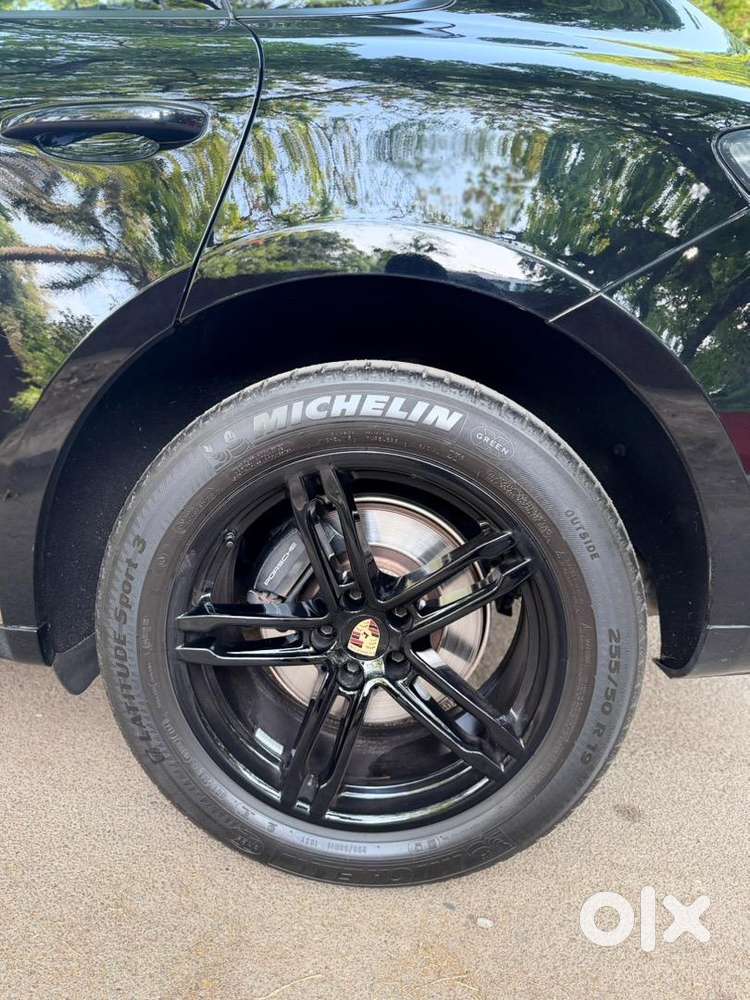 Porsche Macan 2024 Petrol Well Maintained