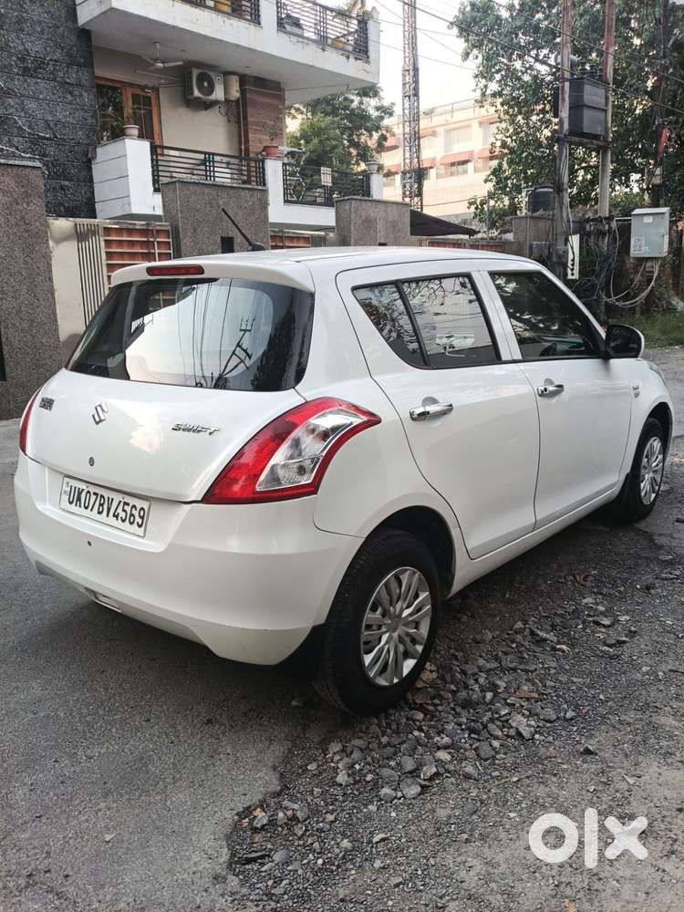 Maruti Suzuki Swift Lxi Optional-o, 2017, Petrol