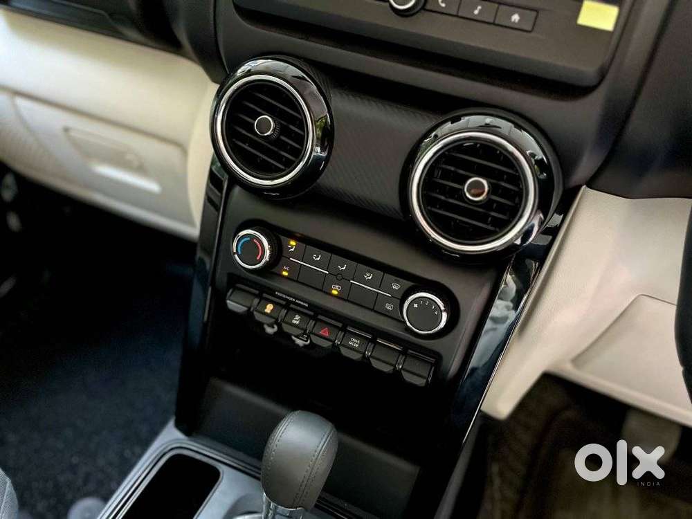 Mahindra Thar Roxx Mx3 Petrol At 2wd, 2025, Petrol