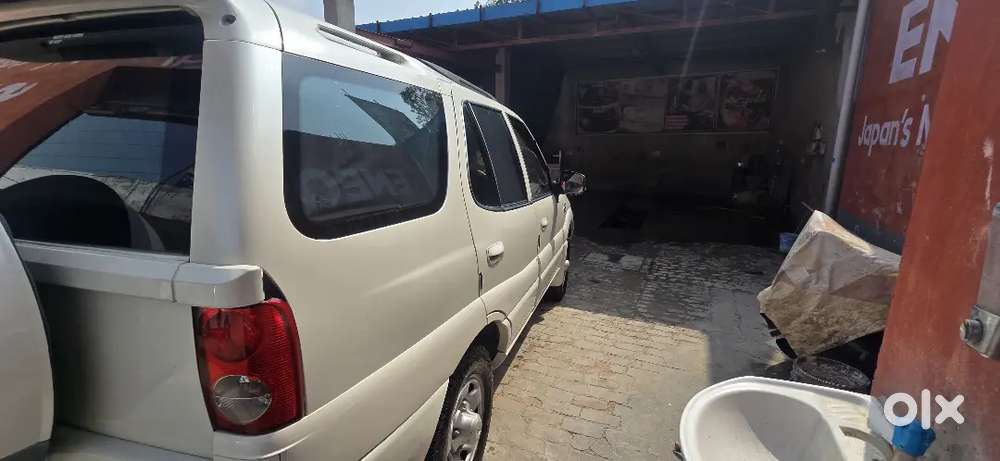 Tata Safari 2.2 Dicor 2011