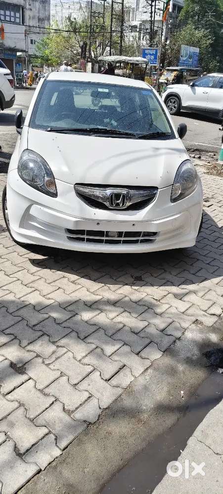 Honda Brio 2013 Cng & Hybrids 99000 Km Driven Meerut Up Ragistration
