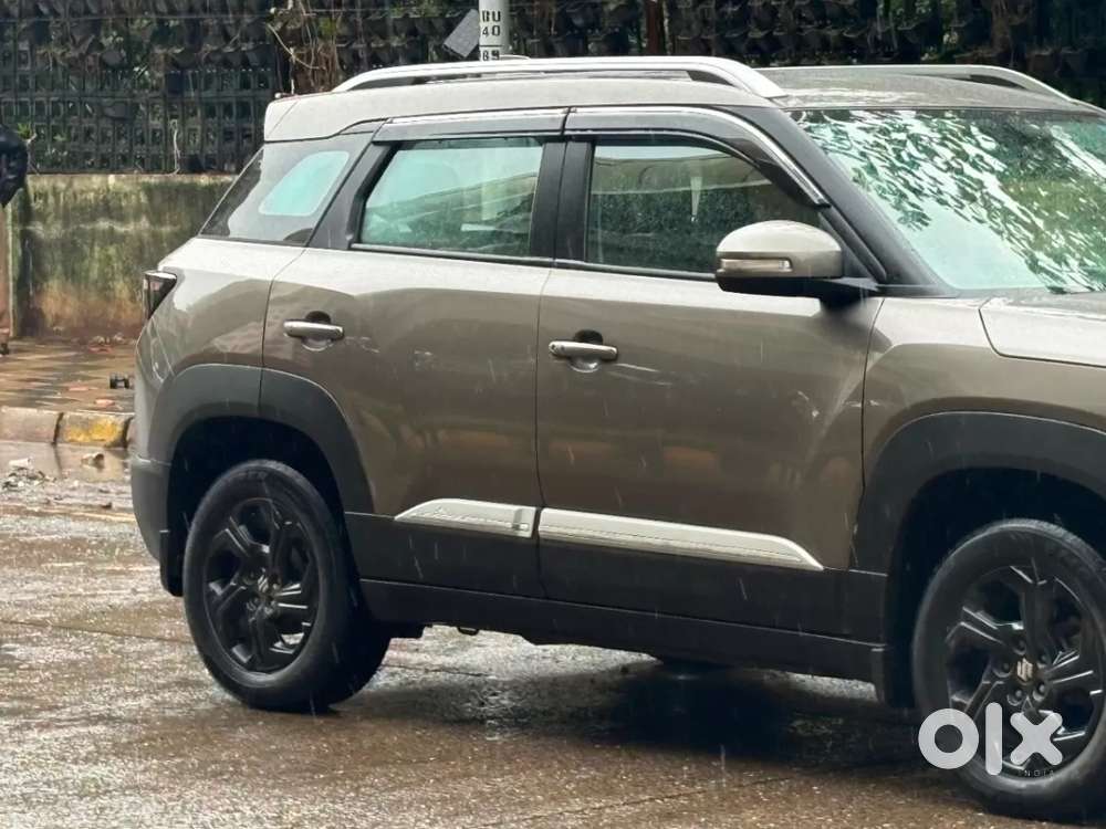 Maruti Suzuki Vitara Brezza 1.5 Zxi At, 2022, Petrol