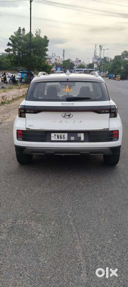 Hyundai Venue Sx (o) Mt 1.5 Diesel, 2024, Diesel