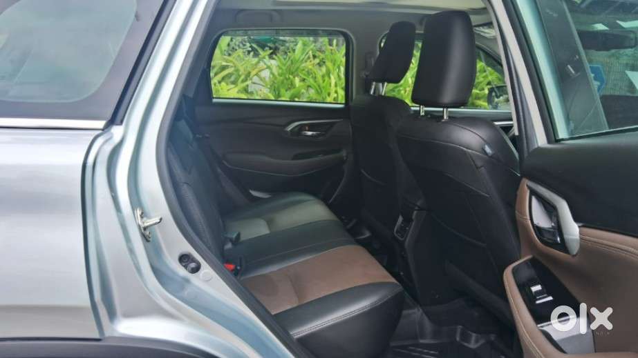 Toyota Urban Cruiser Hyryder 1.5 V Hybrid, 2025, Petrol