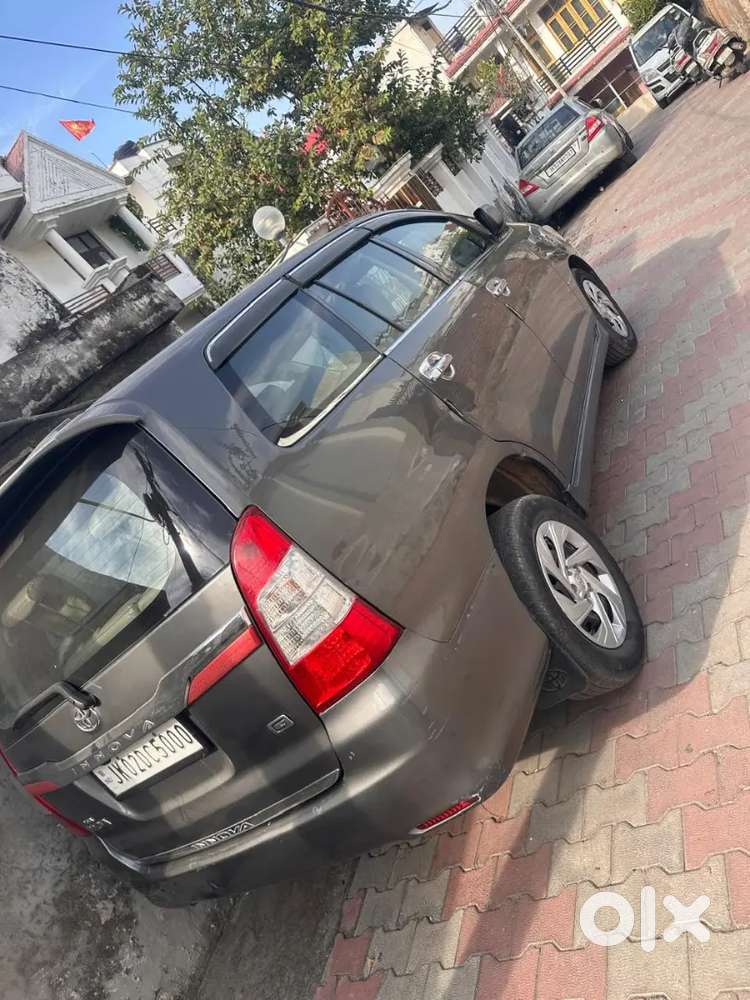 Toyota Innova 2013 Diesel Well Maintained