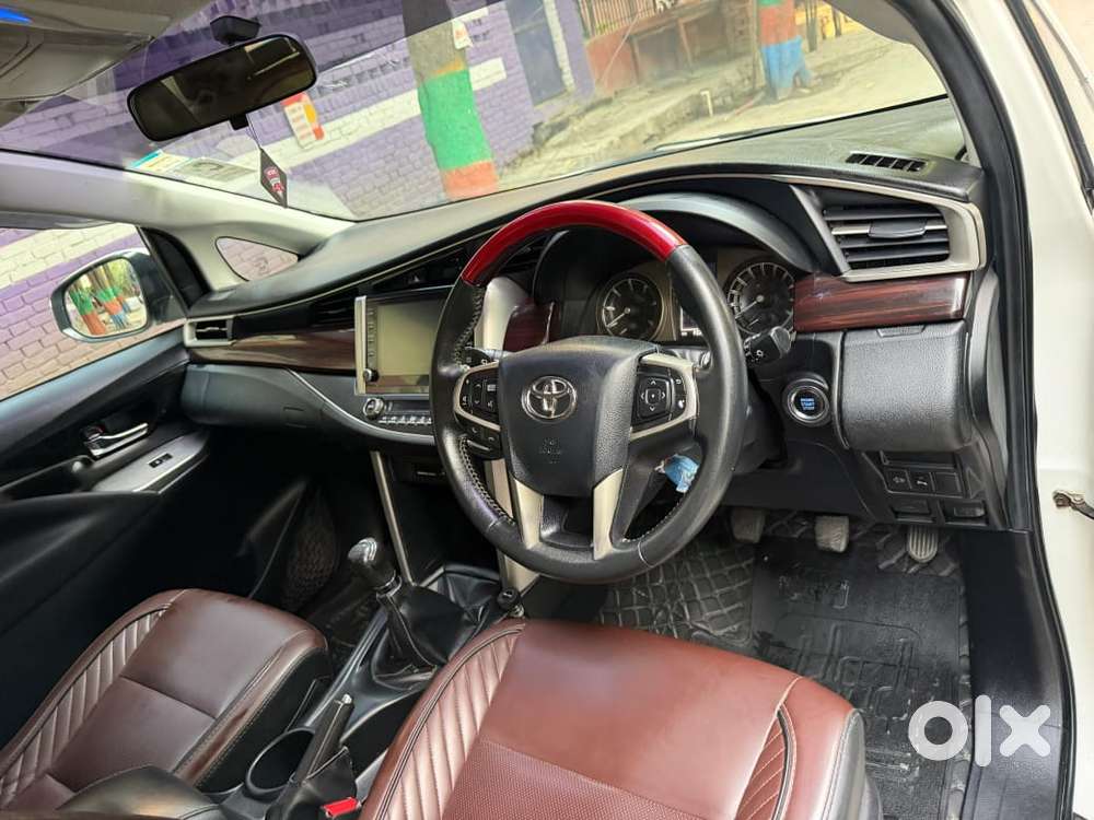 Toyota Innova Crysta 2.4 V, 2023, Diesel